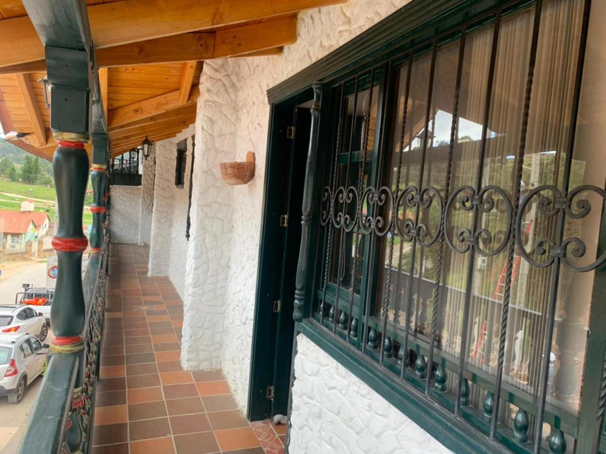 Hotel Lancers Paipa Buitenkant foto